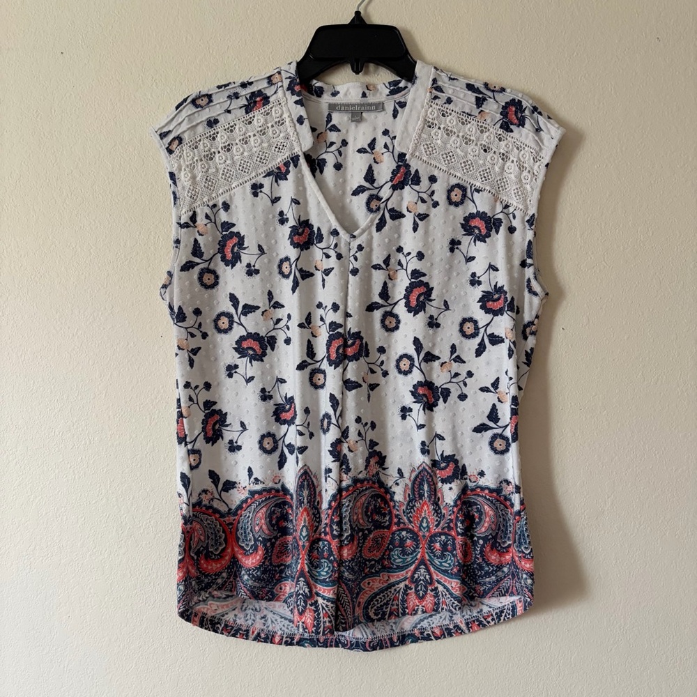 Daniel Rainn Caleena Pleated Shoulder Crochet Detail Knit Top Size Large Shirt - Picture 4 of 8
